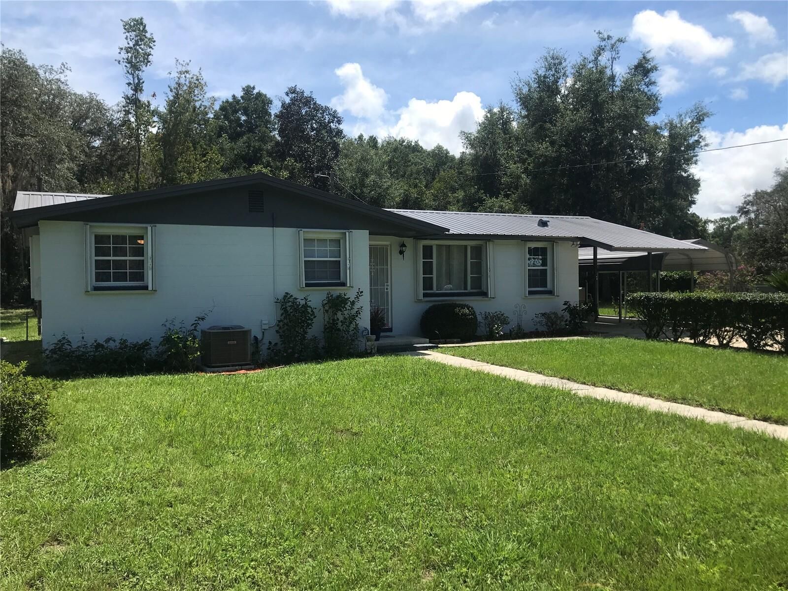 Property Photo: 518 County Road 219 FL 32666