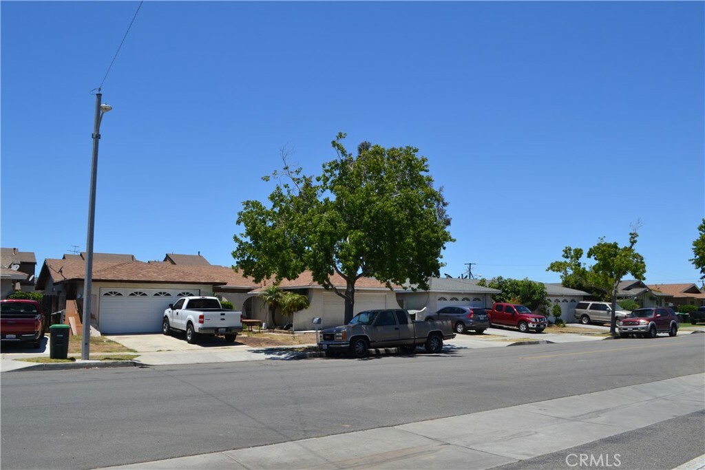 Property Photo:  2177 Pomona Avenue  CA 92627 