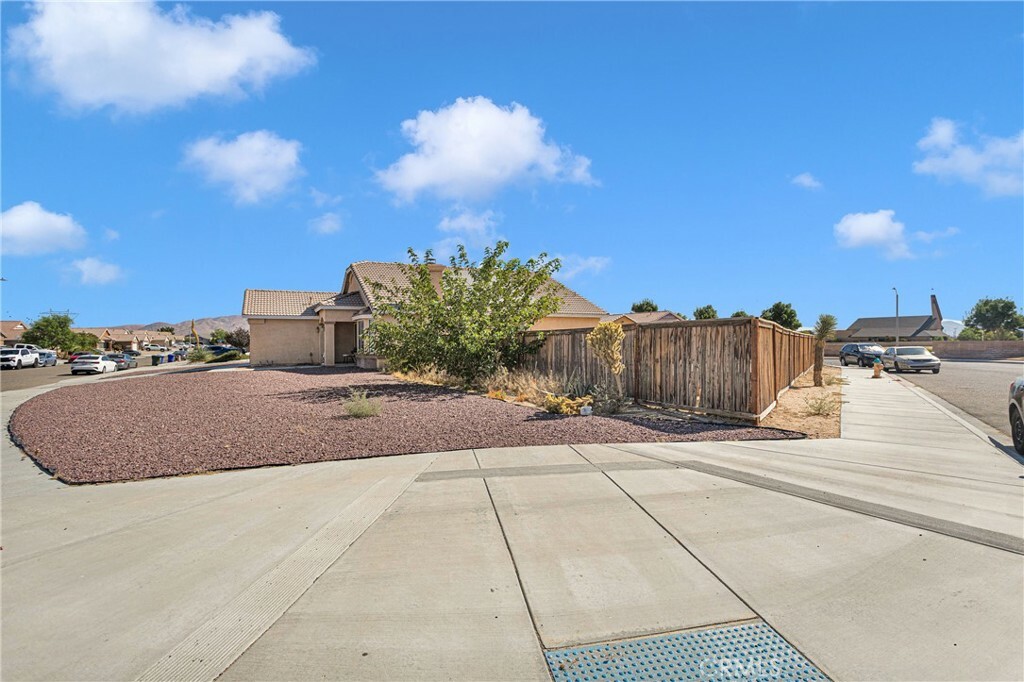 Property Photo:  15737 Guava Way  CA 92394 