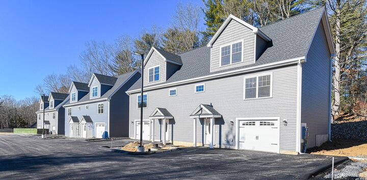 Property Photo:  3 Delphi Way  NH 03053 