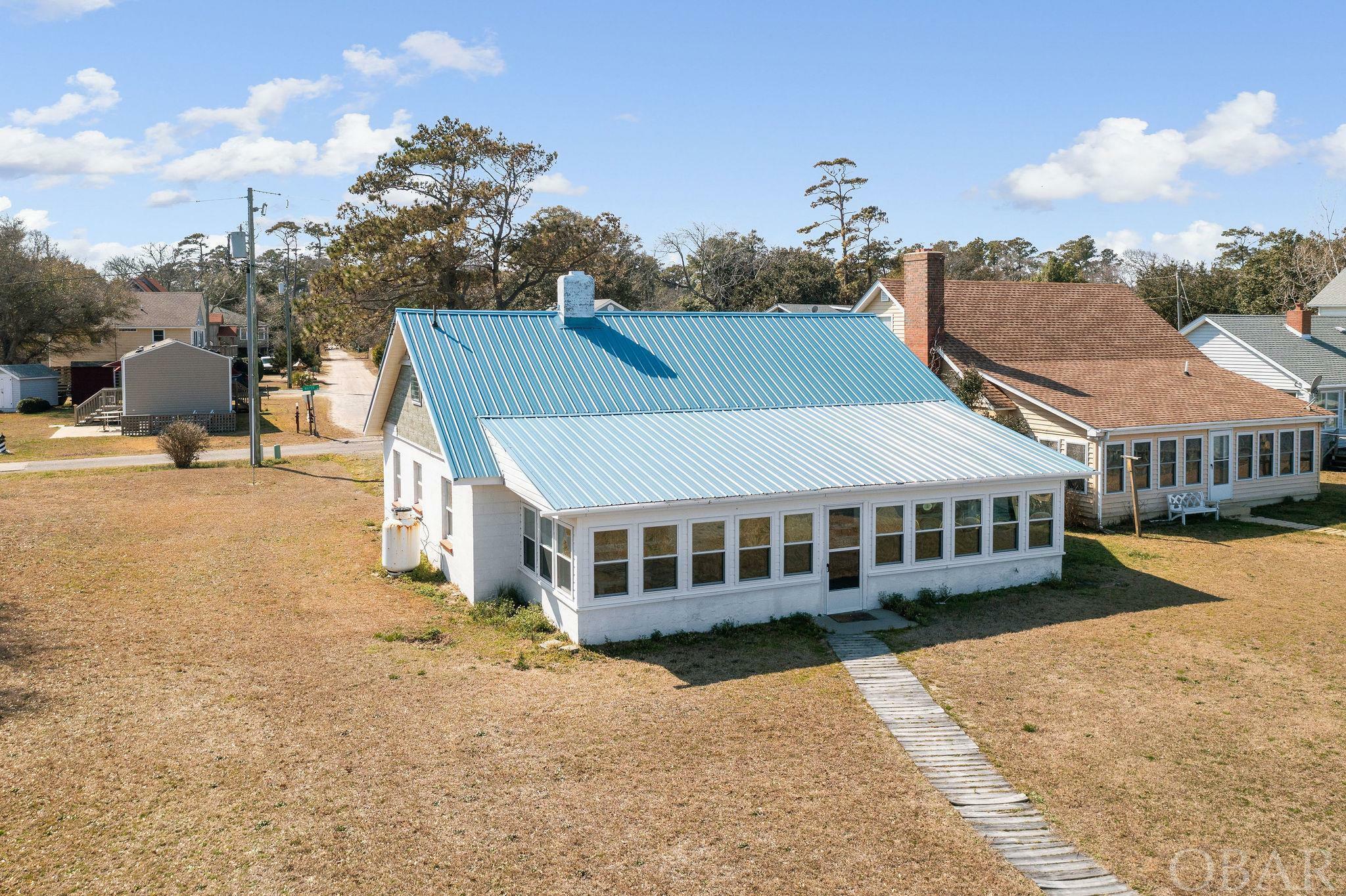 Property Photo:  123 S Water Street  NC 27964 