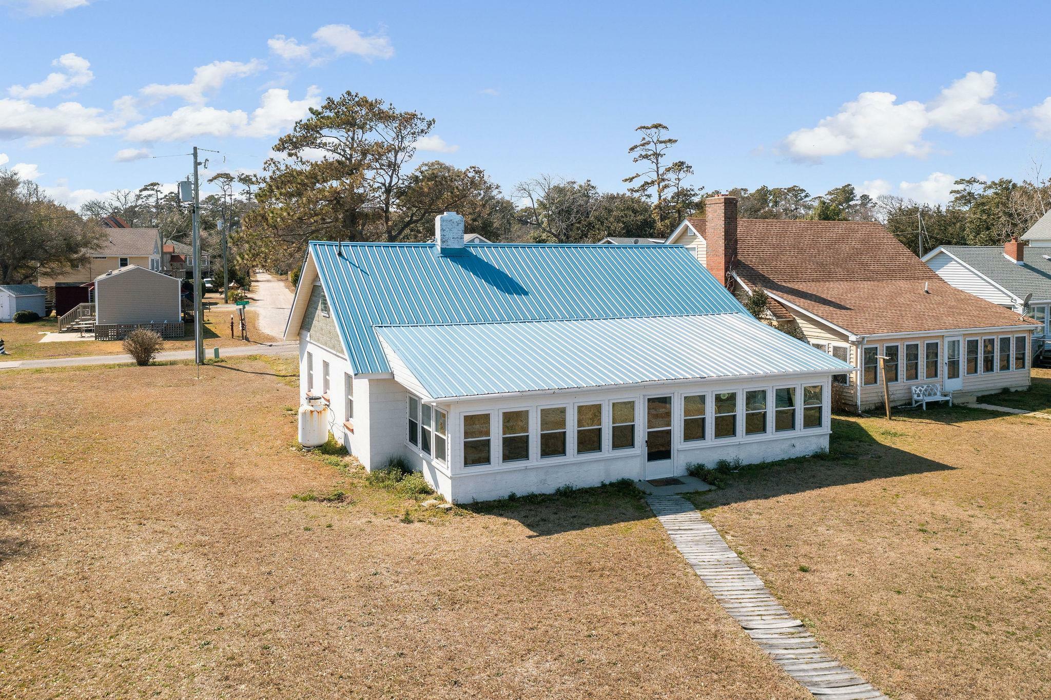 Property Photo:  123 S Water Street  NC 27964 