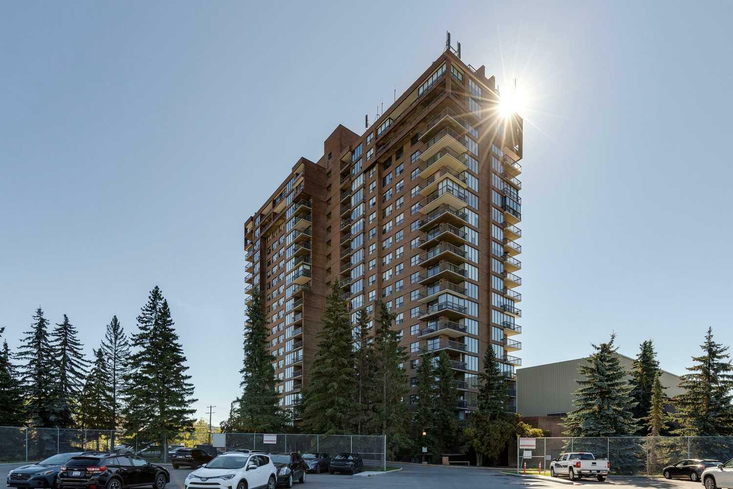 Property Photo:  80 Point McKay Crescent NW 1505  AB T3B 4W4 