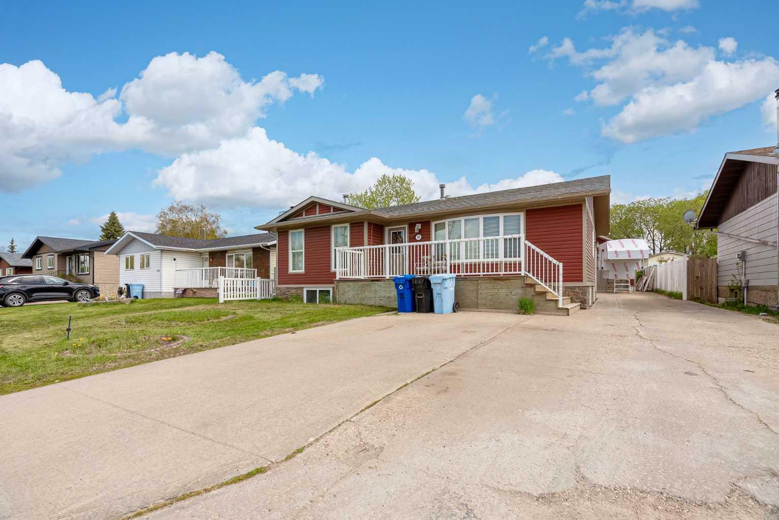 Property Photo:  399 Cornwall Drive  AB T9K 1G8 