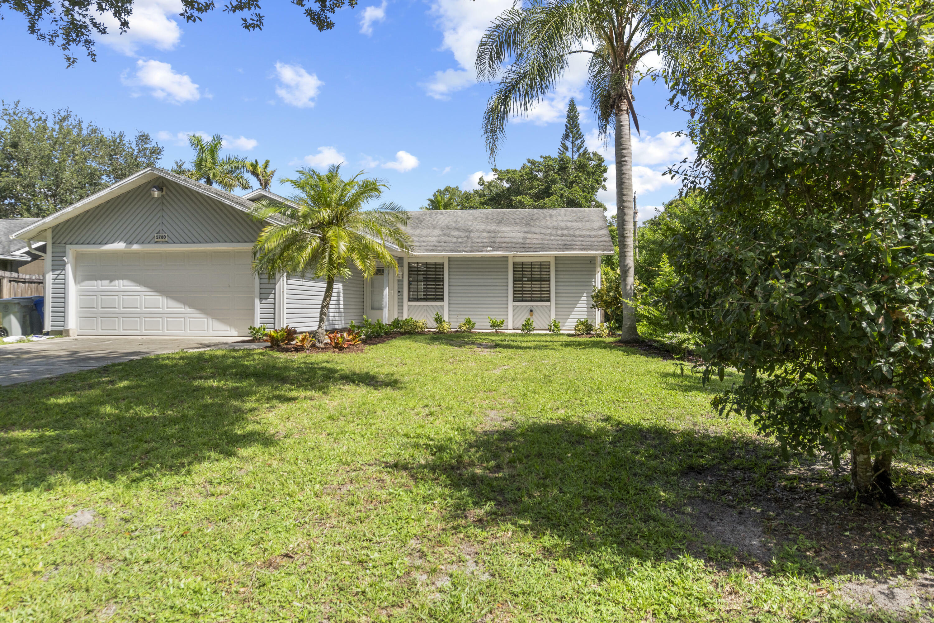 5780 33rd Street  Vero Beach FL 32966 photo