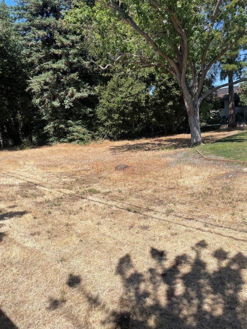 Property Photo:  1276 Montclaire Way  CA 94024 