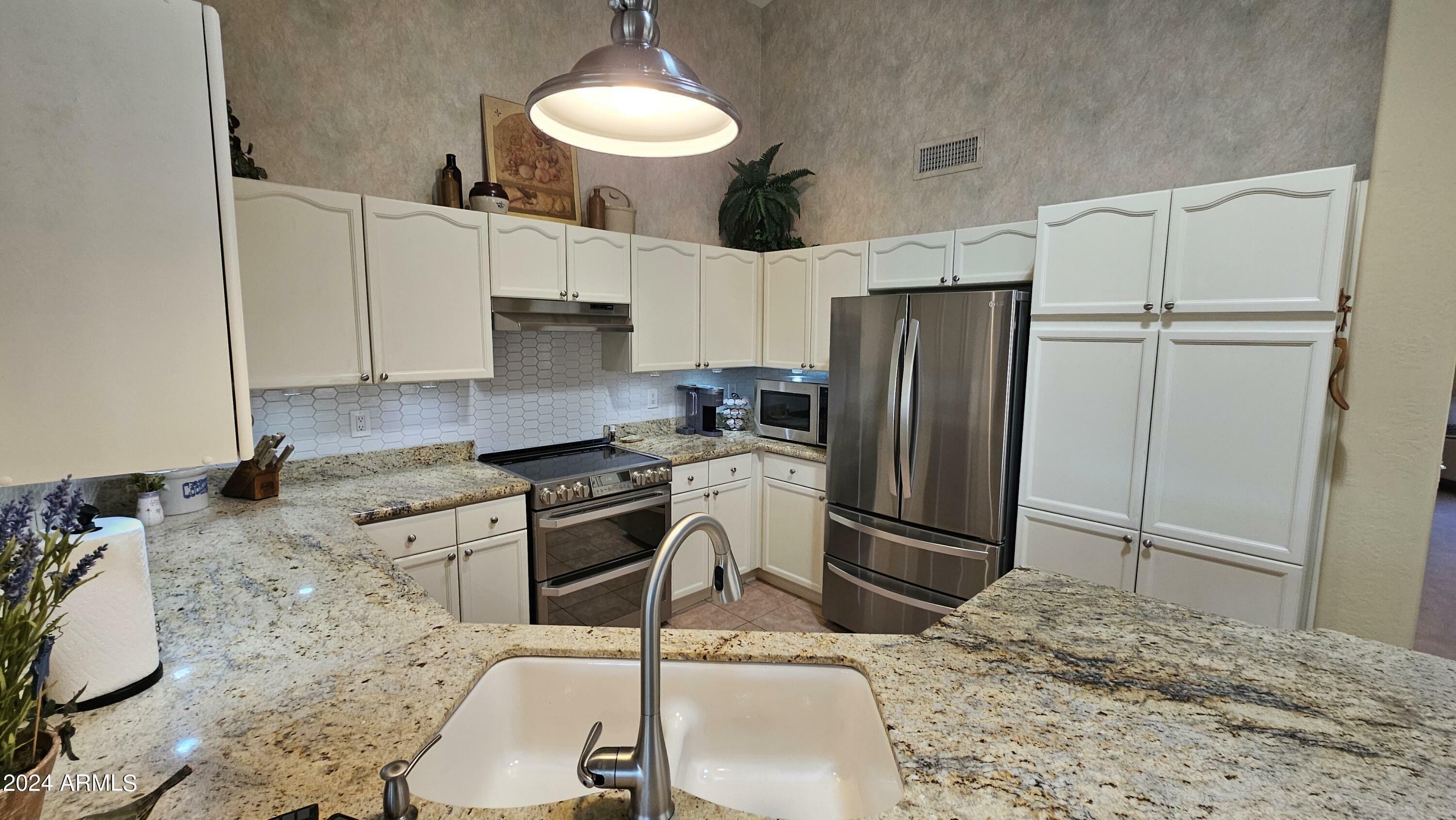 Property Photo:  1247 E Sheena Drive  AZ 85022 