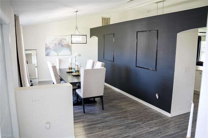 Property Photo:  2511 20th St SW  FL 33976 