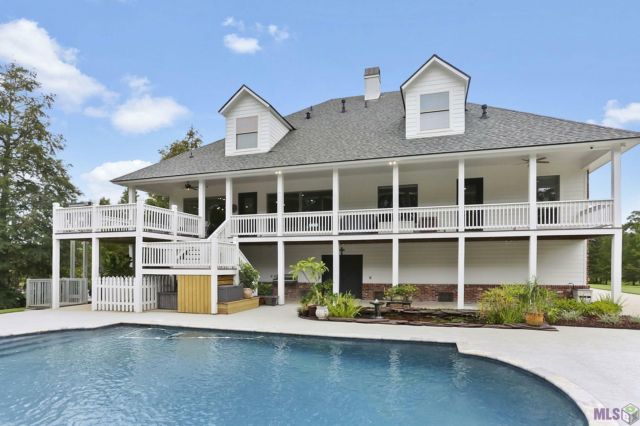 Property Photo: 18736 Oakgrove Pkwy LA 70769