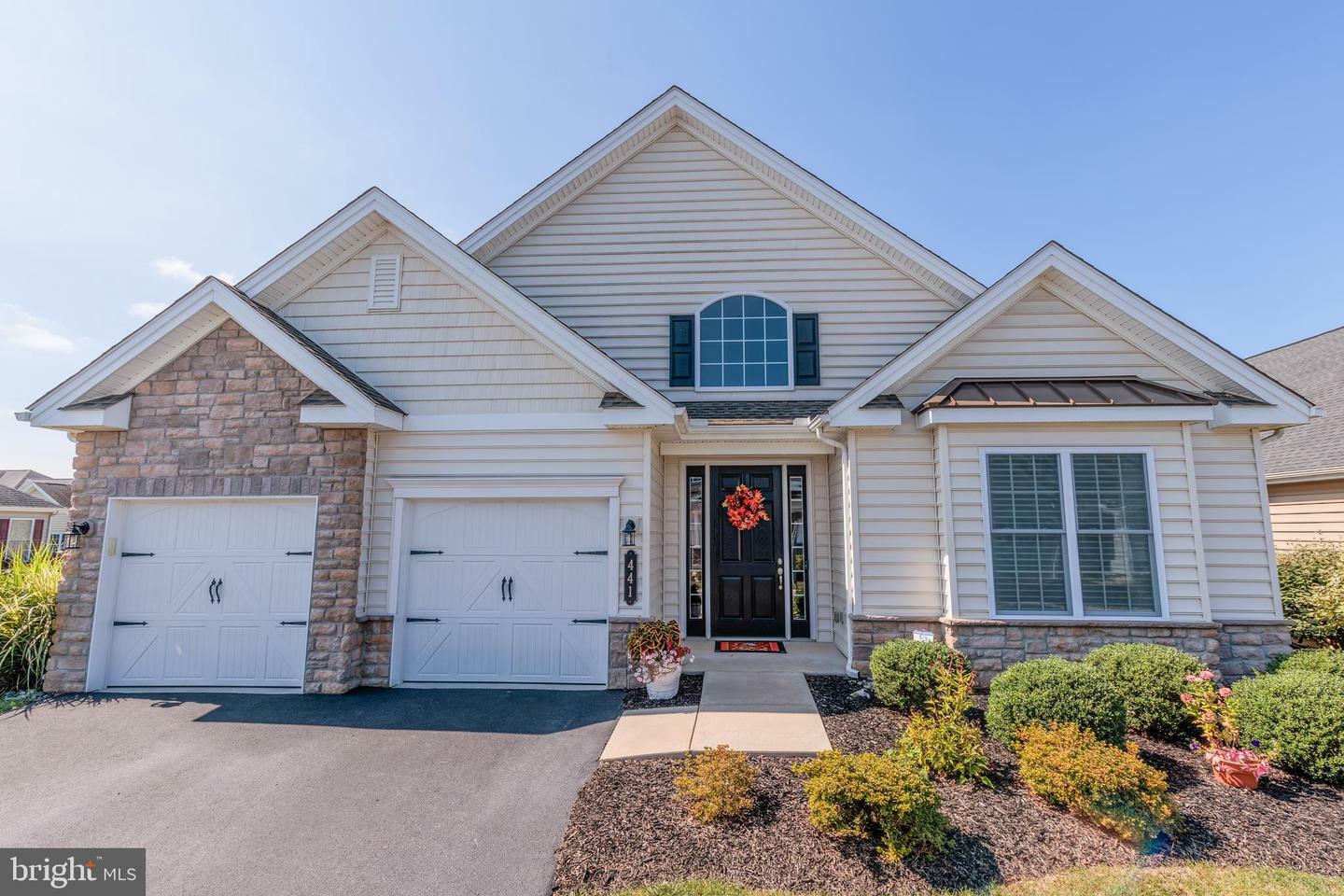 Property Photo:  441 Settlers Drive  PA 17543 