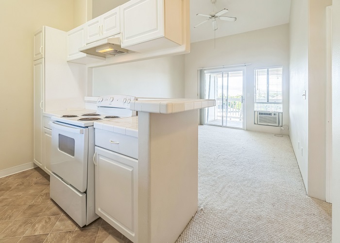 Property Photo:  75-6081 Alii Dr V204  HI 96740 