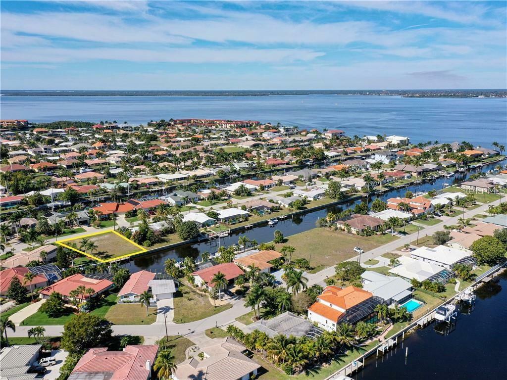 Property Photo:  80 Ocean Drive  FL 33950 