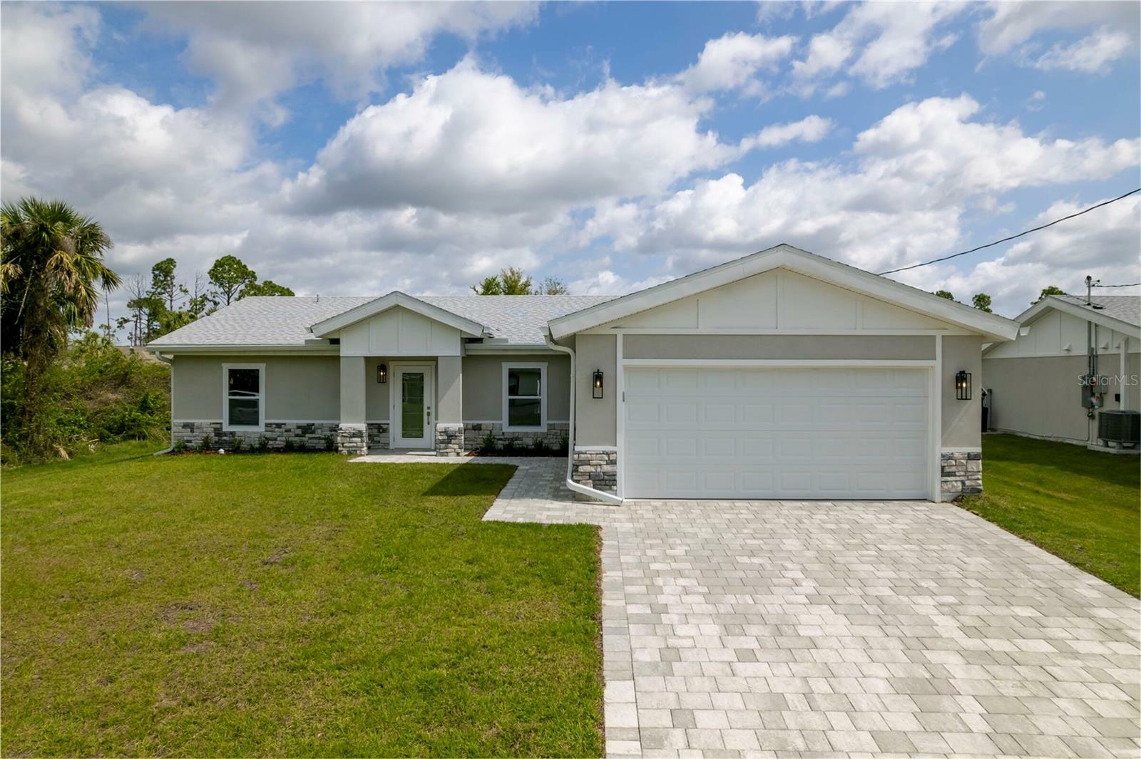 Property Photo: 8126 Chesebro Avenue FL 34287