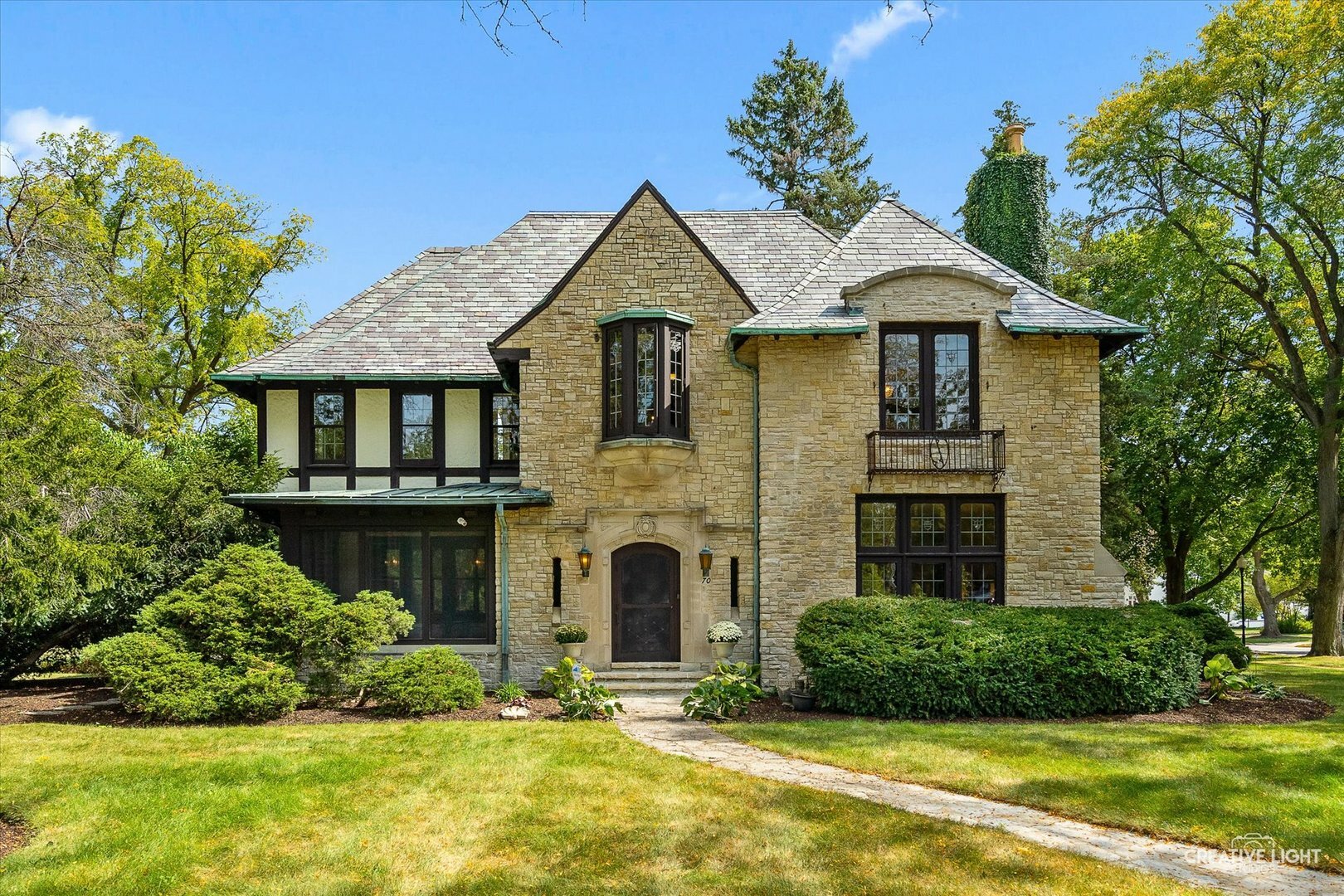 Property Photo: 70 S Commonwealth Avenue IL 60506