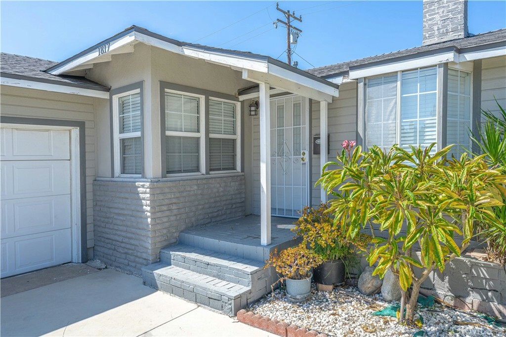 Property Photo:  1817 E Morava Avenue  CA 92805 