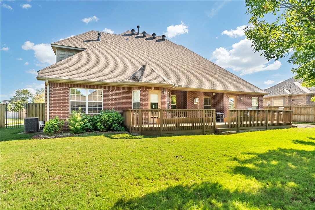 Property Photo:  4103 SE 3rd Street  AR 72712 