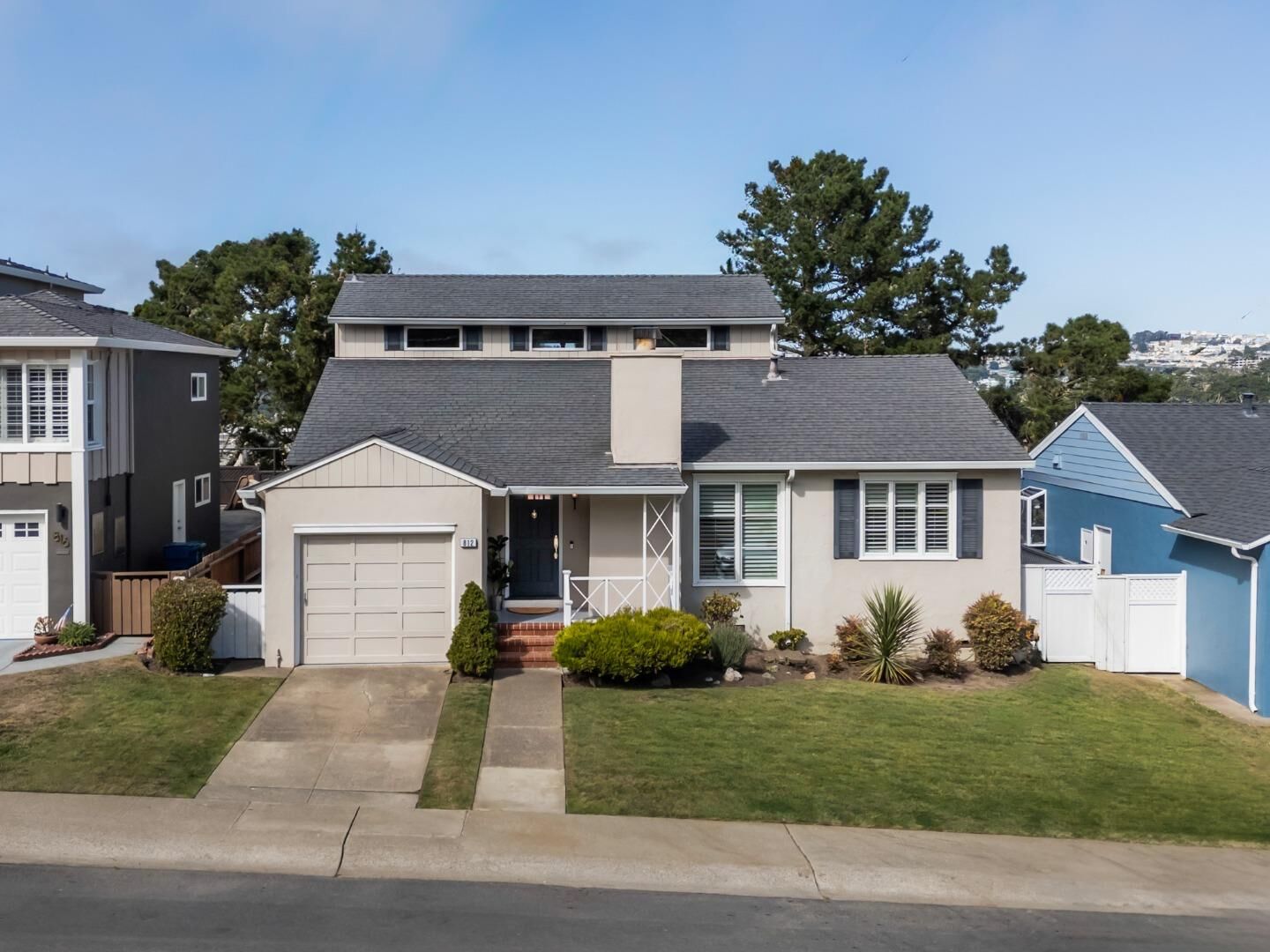 Property Photo:  812 87th Street  CA 94015 