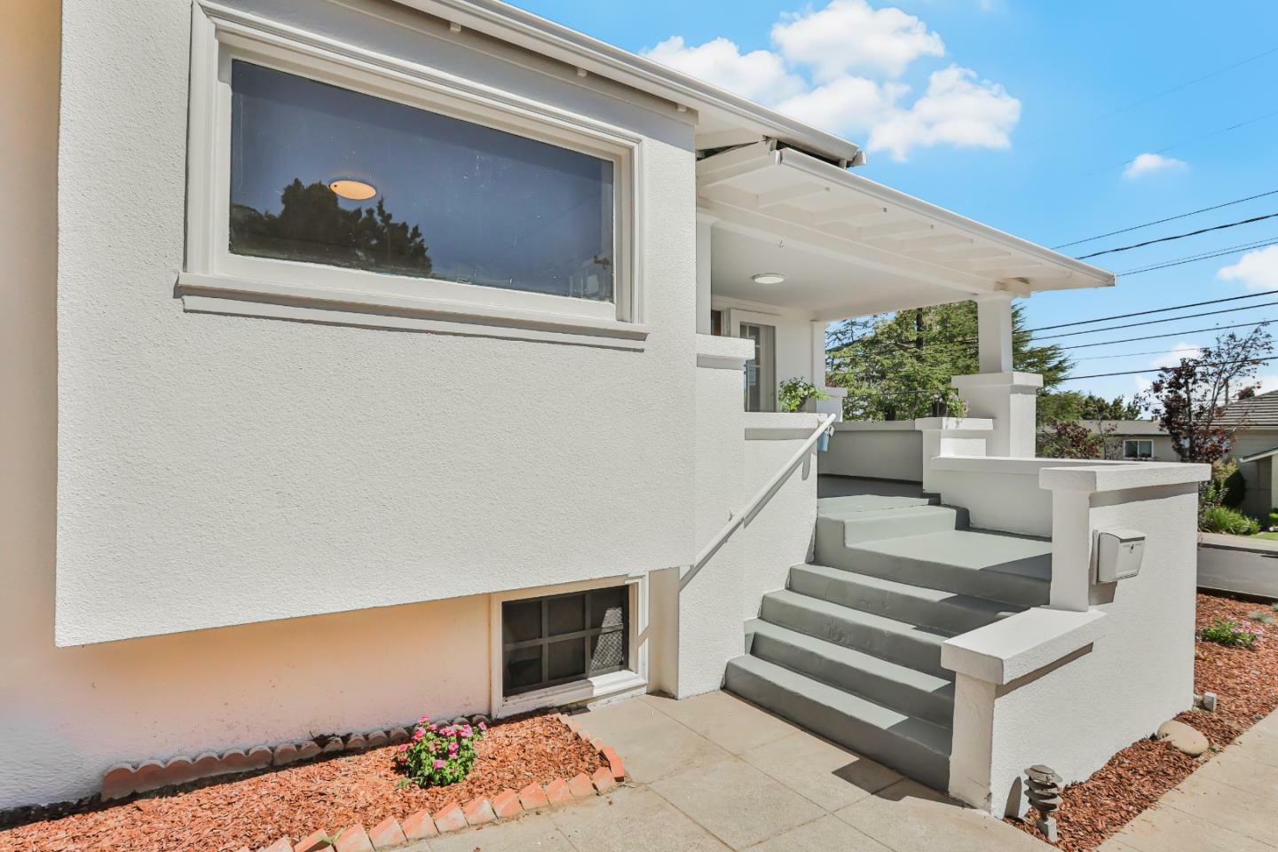 Property Photo:  1318 Magnolia Avenue  CA 94070 