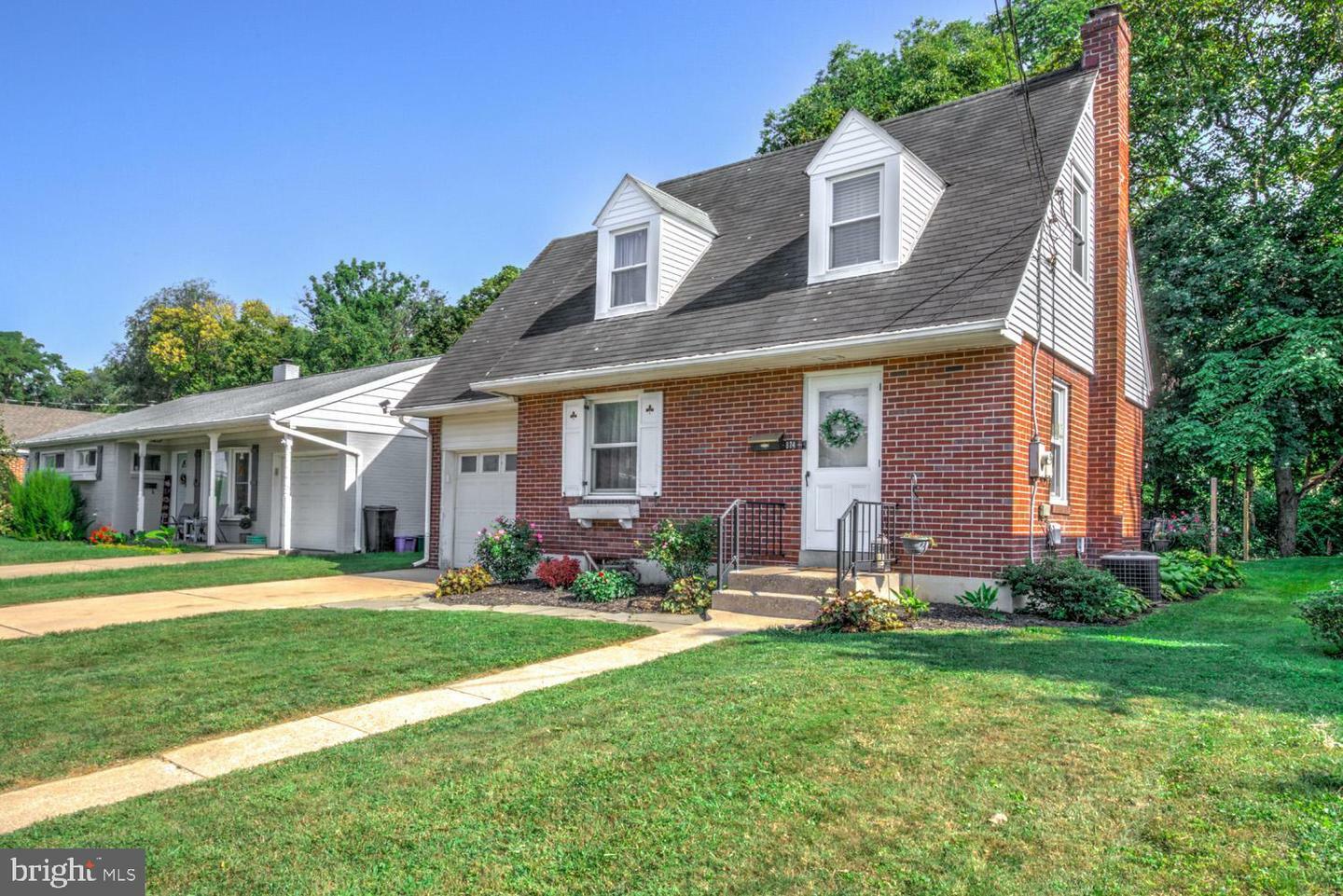 Property Photo:  874 Pointview Avenue  PA 17522 