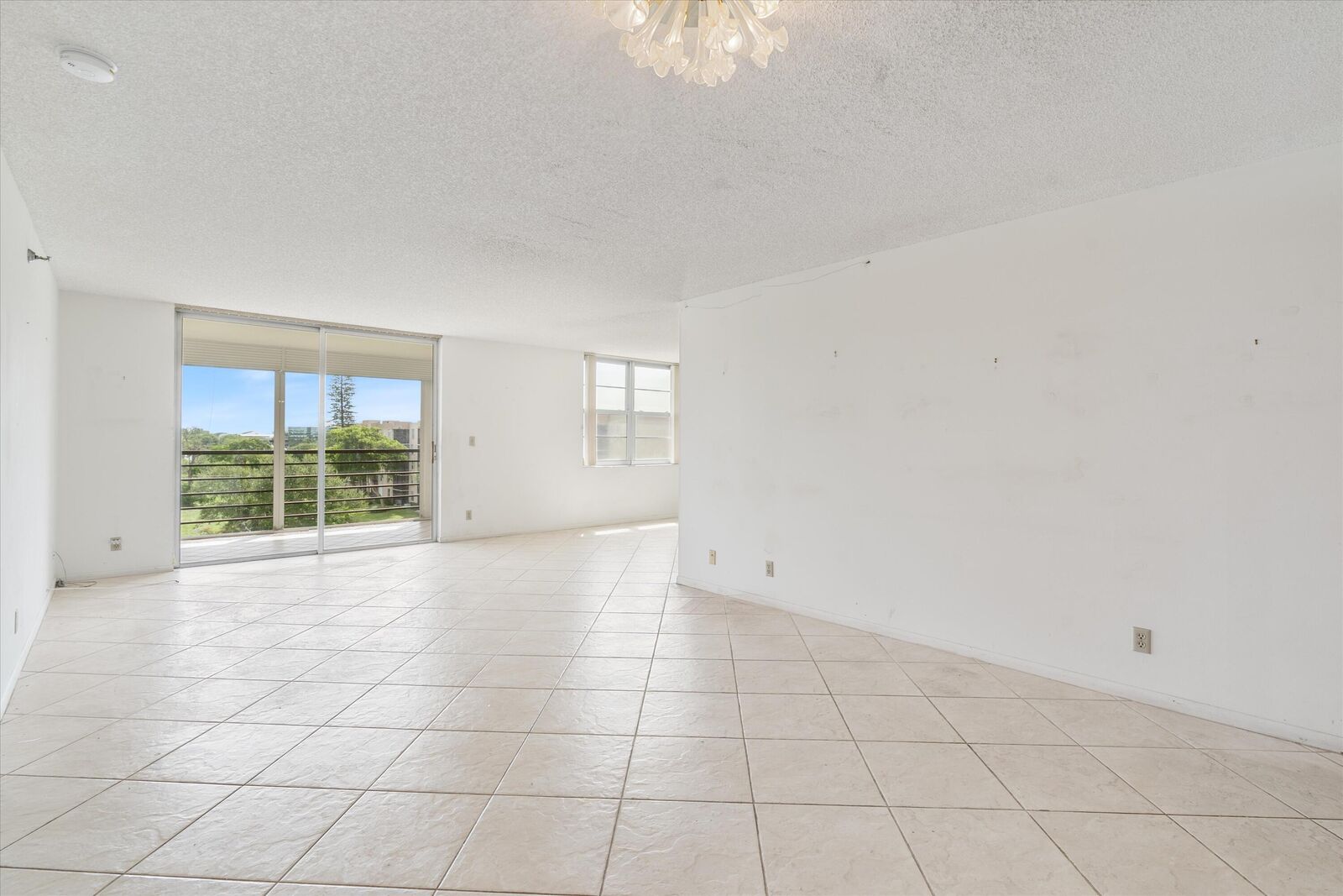 Property Photo: