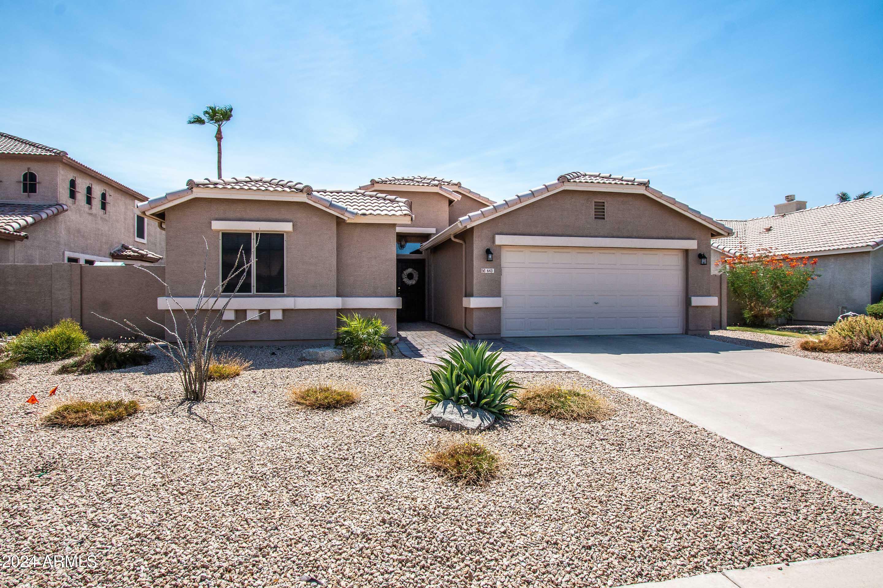 Property Photo:  643 E Iris Court  AZ 85296 