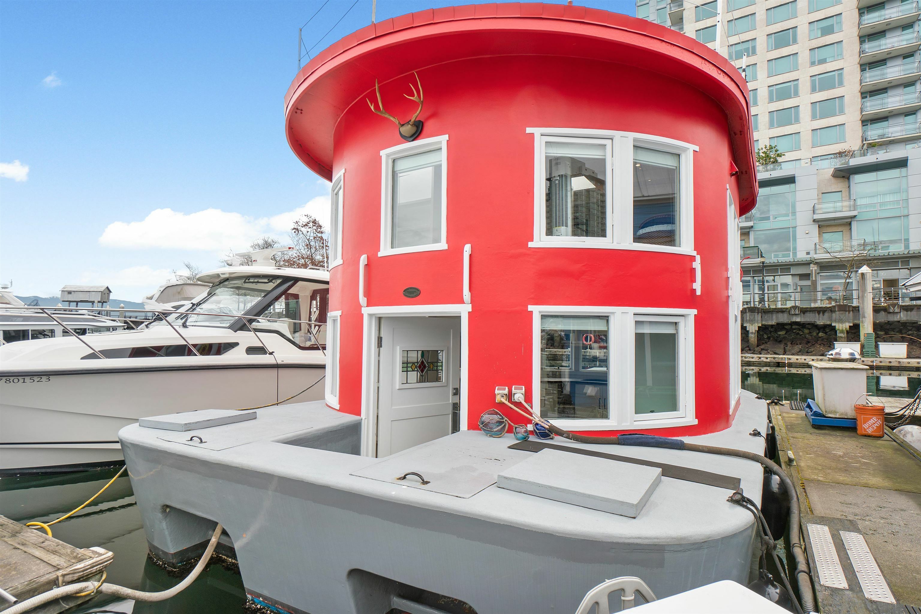 Property Photo:  1525 Coal Harbour Quay B17  BC V6G 3E7 