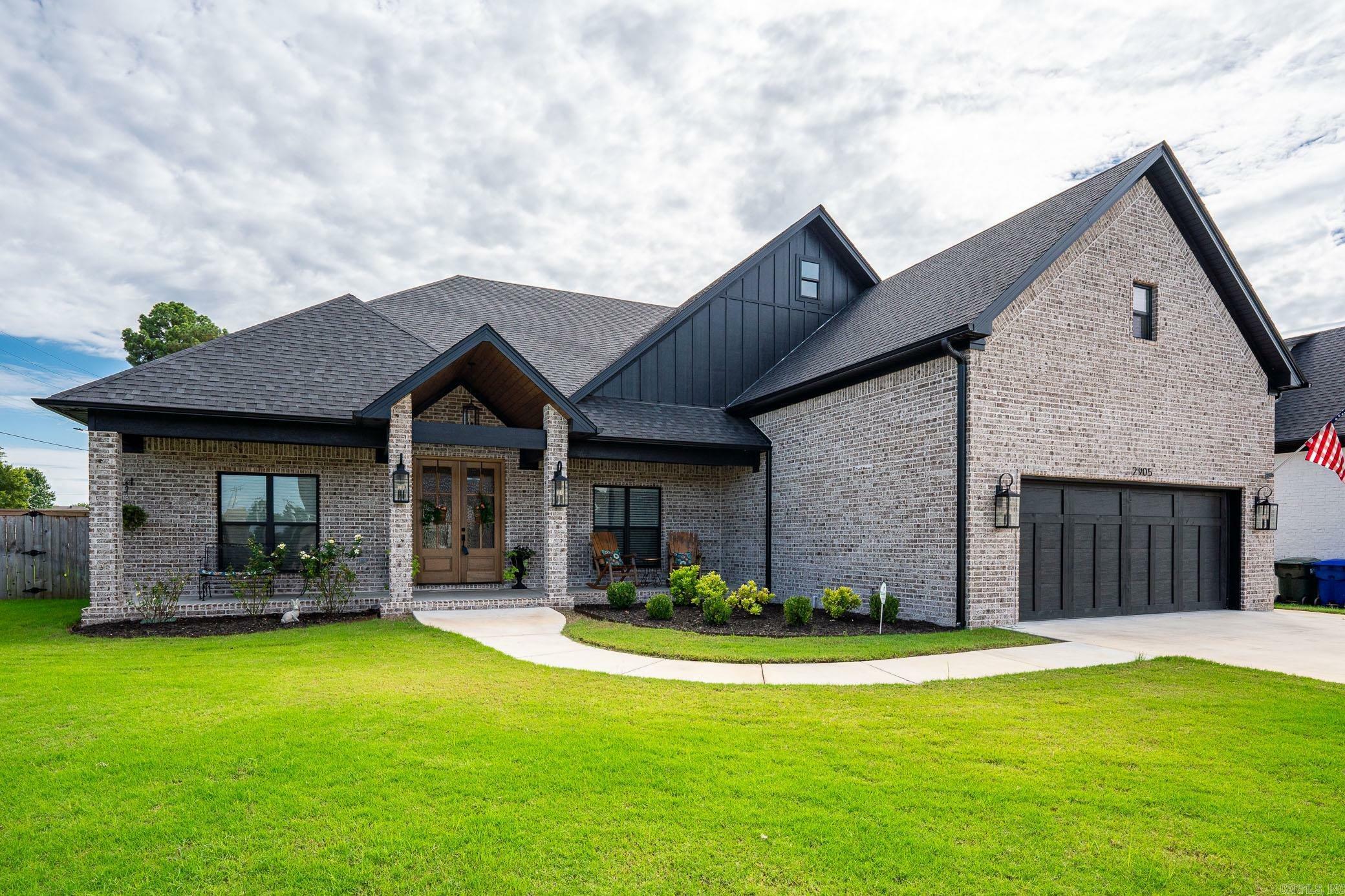 Property Photo:  2905 Salem Oaks Drive  AR 72034 