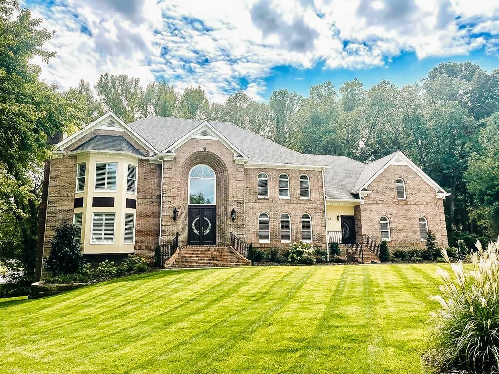 Property Photo: 1706 Habersham Way GA 30720