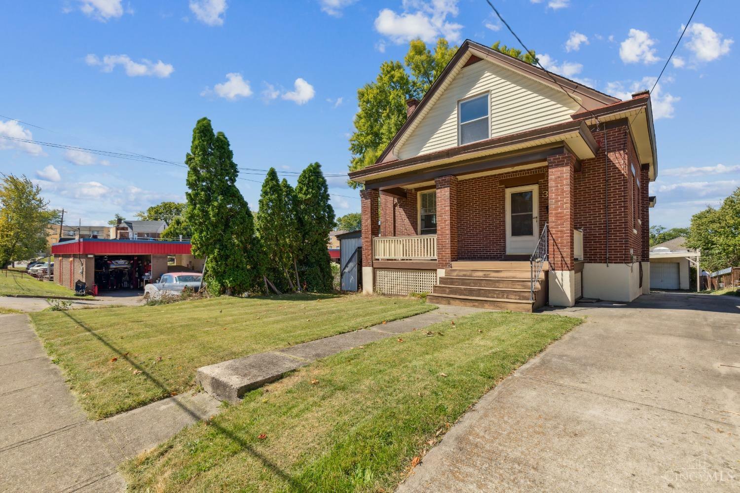 Property Photo:  3925 Kenkel Avenue  OH 45211 