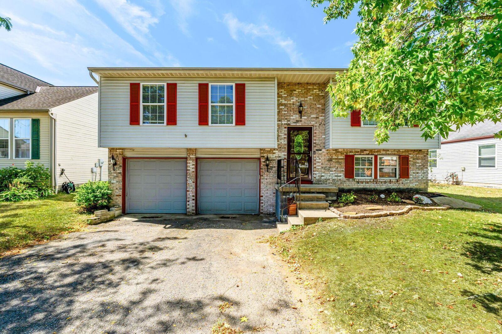Property Photo: 3299 Whitfield Drive OH 43068