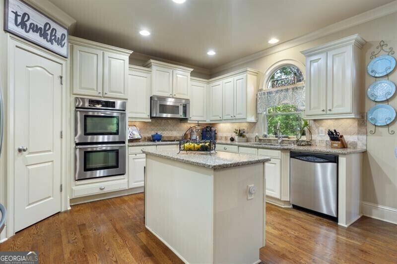 Property Photo:  4900 Rockford Ridge Drive  GA 30066 