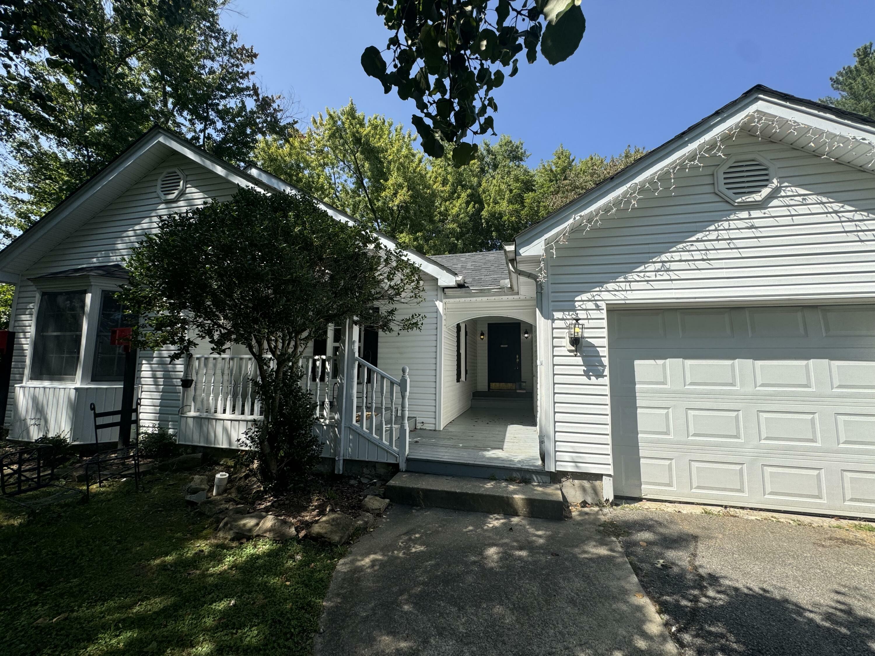 Property Photo:  805 West 5th Street  KY 40741 