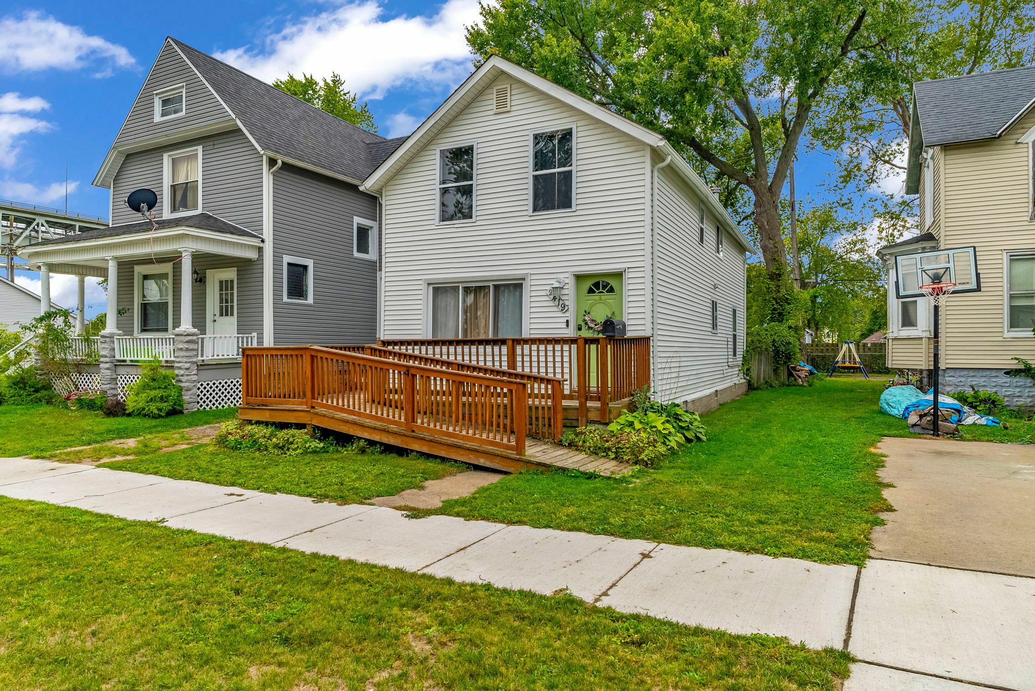 Property Photo:  2419 Gratiot Avenue  MI 48060 2939 