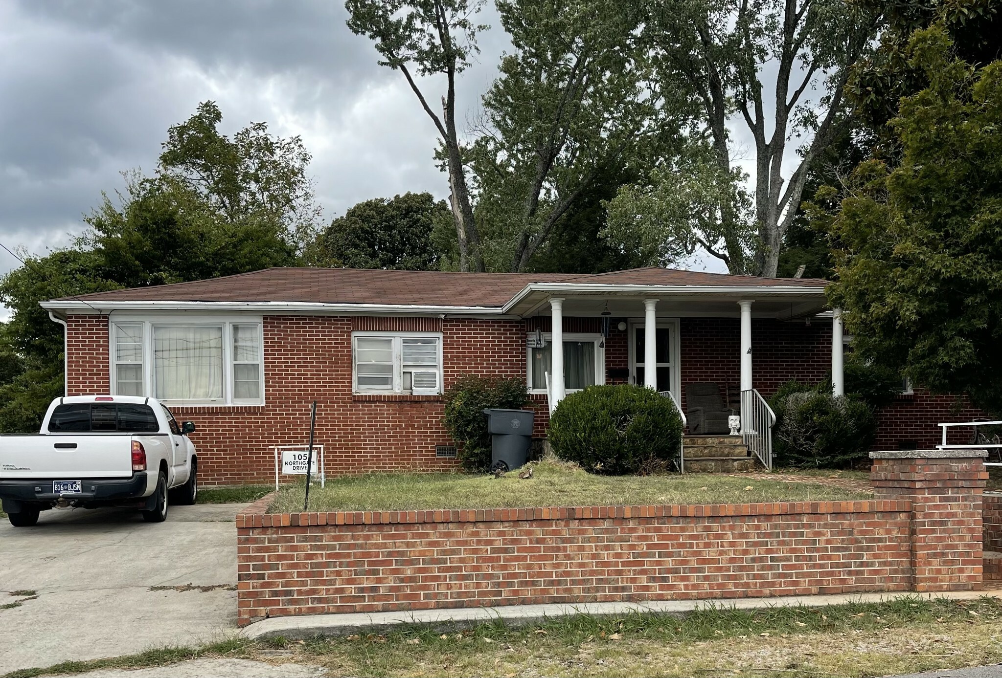 105 Northgate Dr  McMinnville TN 37110 photo