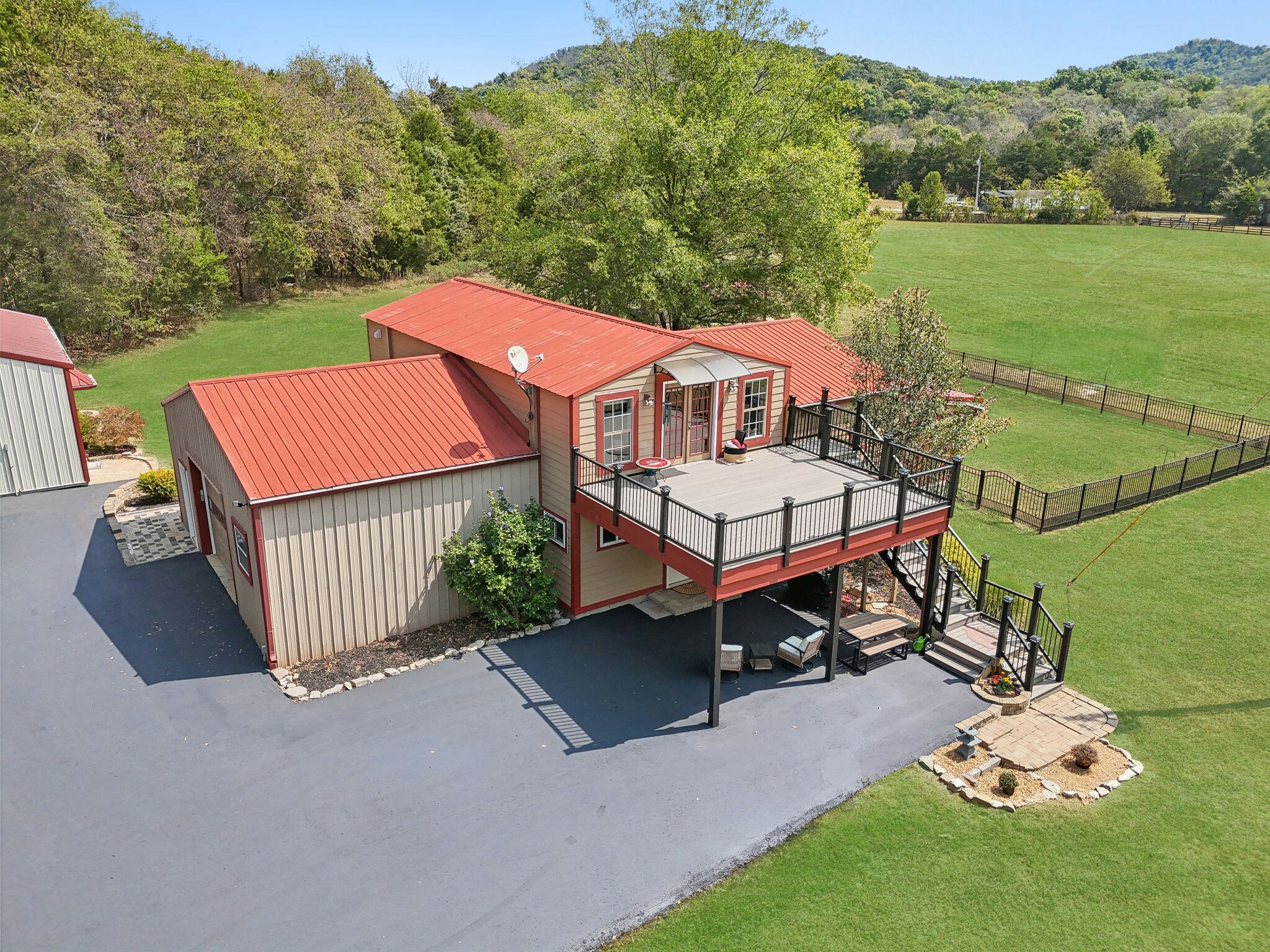 Property Photo:  8500 Fox Hollow Rd  TN 37037 