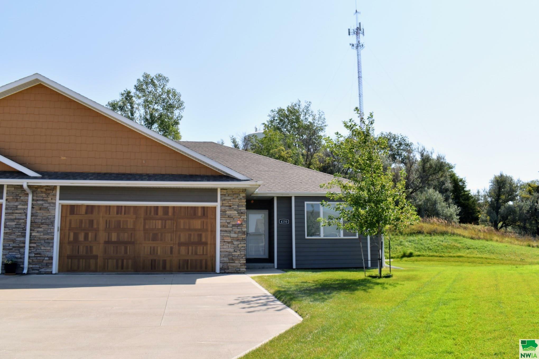 4250 Fremar Drive  Sioux City IA 51104 photo