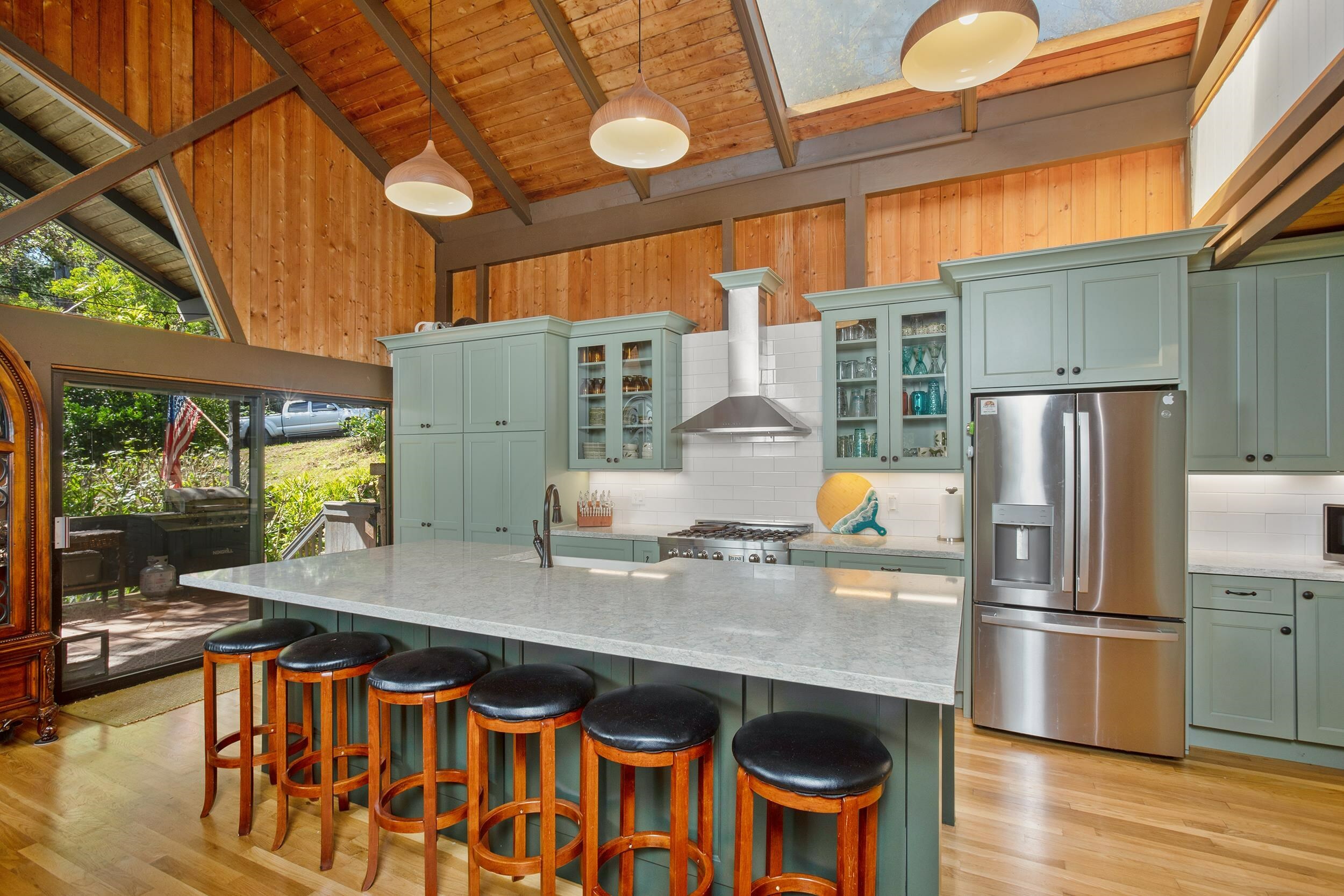 Property Photo: 2445 Piiholo Rd HI 96768