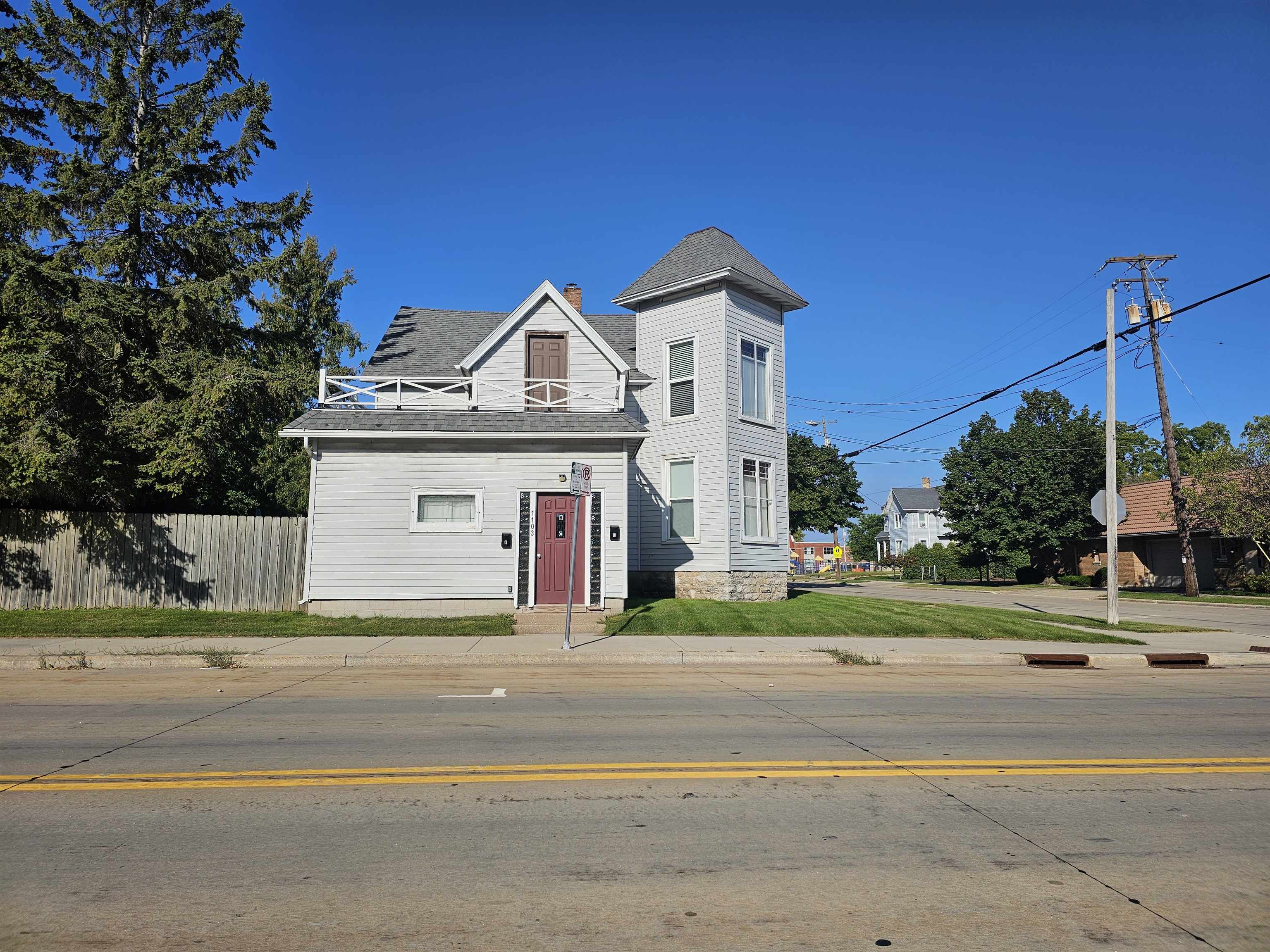 Property Photo:  1103 Oregon Street  WI 54902-6458 