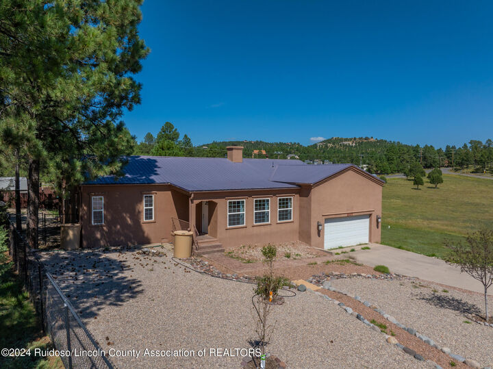 207 Willie Horton Dr.  Ruidoso NM 88345 photo