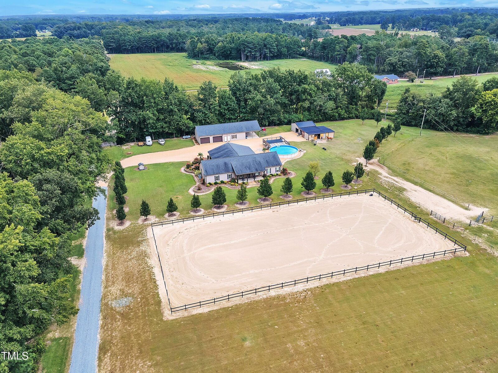 Property Photo: 983 Nc-55 NC 28334