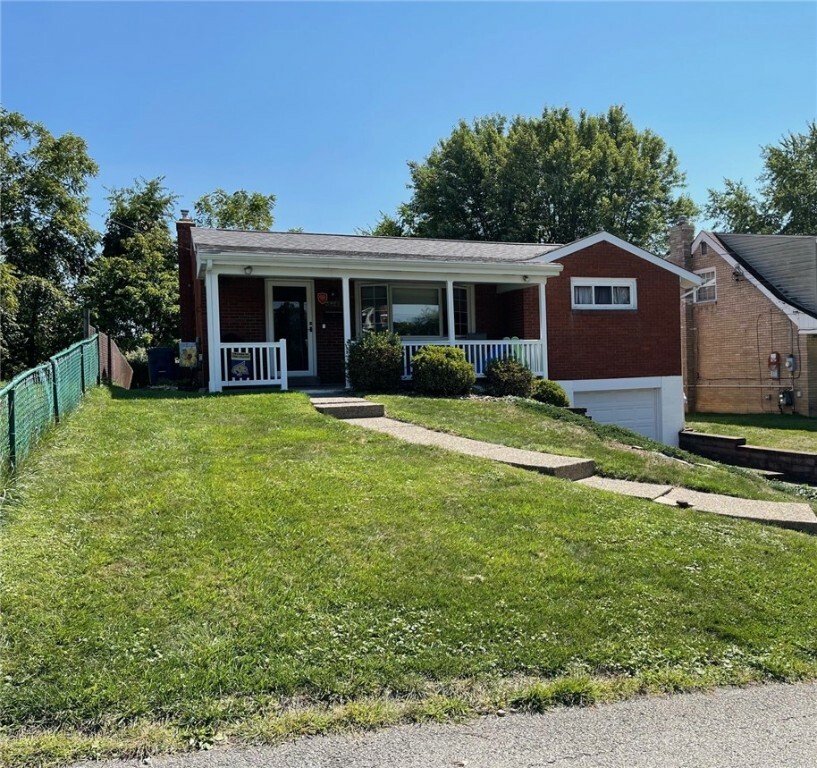 Property Photo:  374 Greenway Dr  PA 15235 