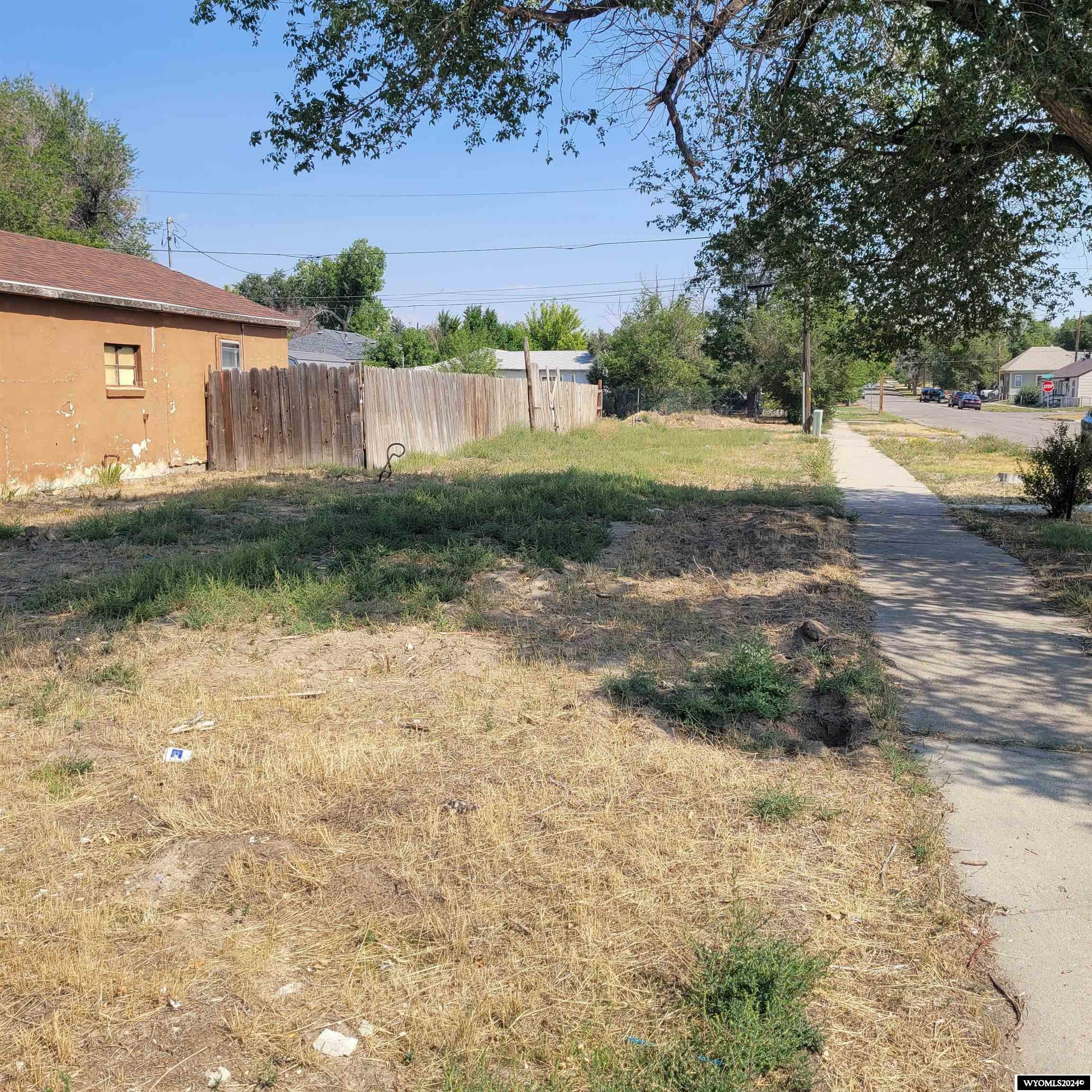 Property Photo:  933 S Poplar  WY 82601 