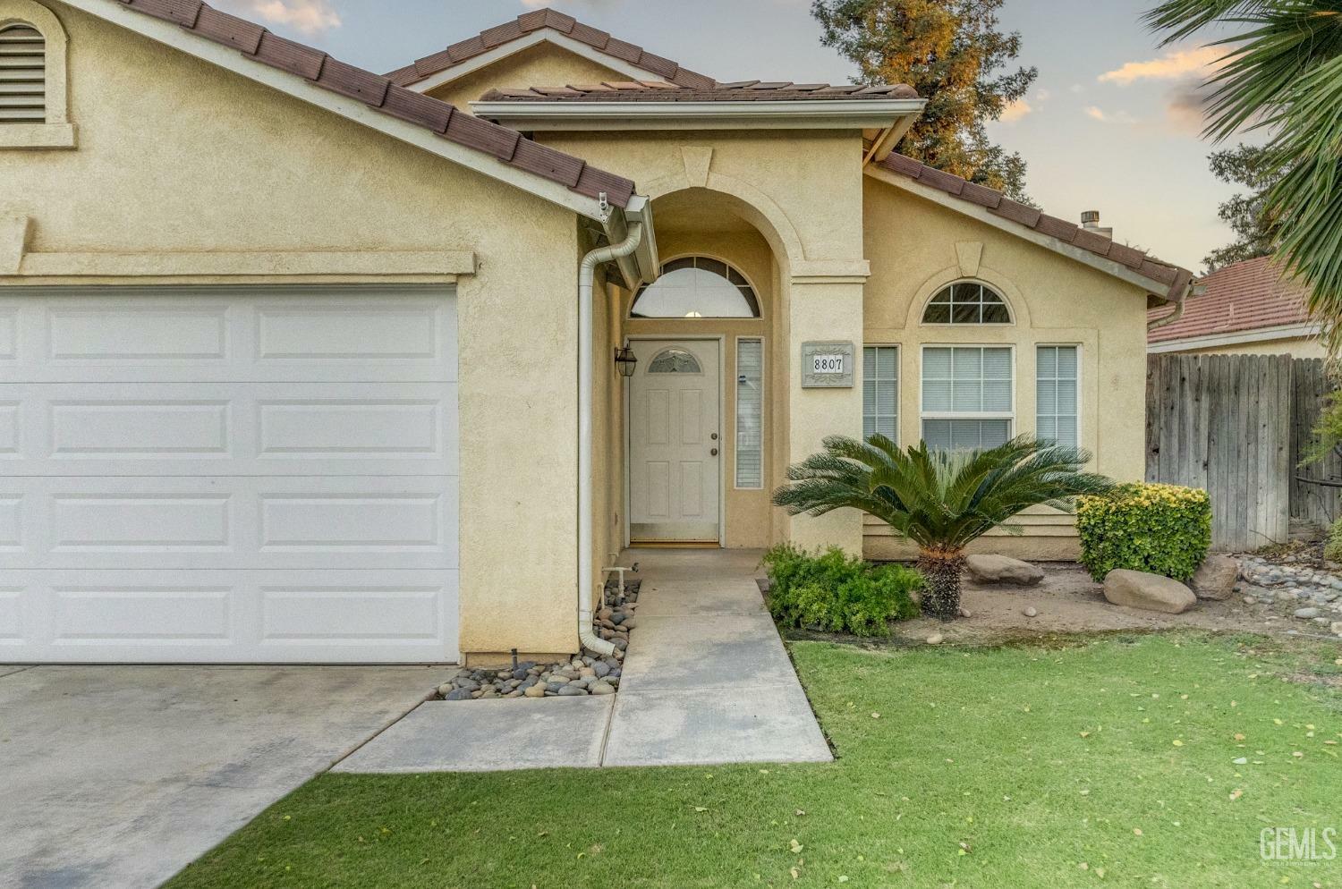 Property Photo:  8807 Rollingbay Drive  CA 93312 