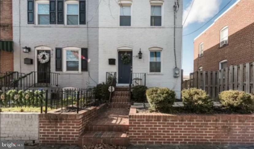 Property Photo:  124 46th Place NE  DC 20019 