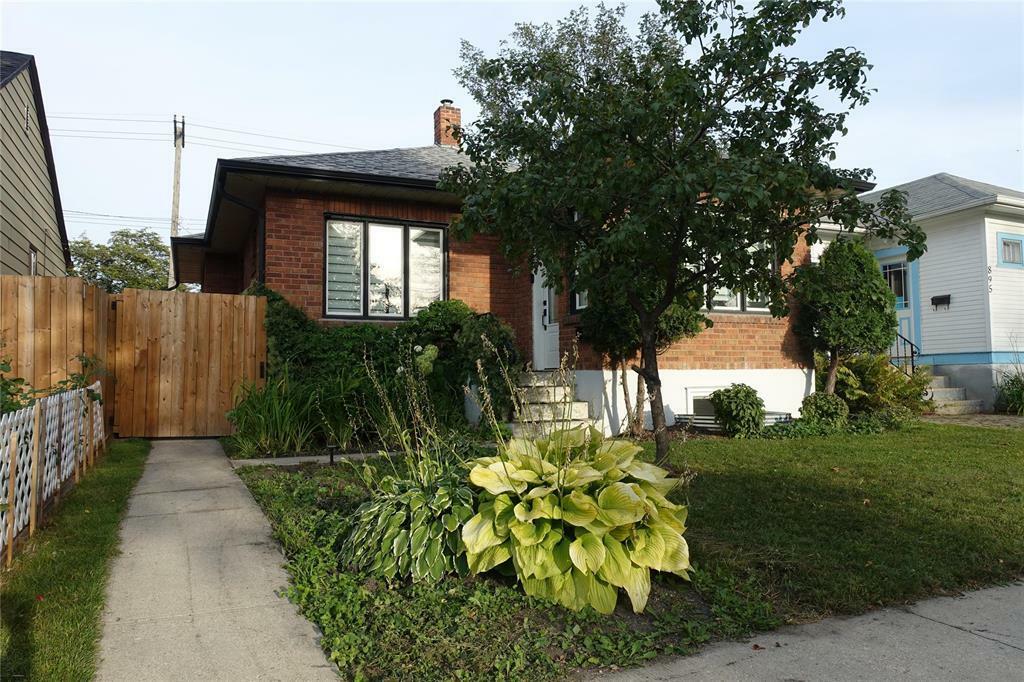 899 Sherburn Street  Winnipeg MB R3G 2L3 photo