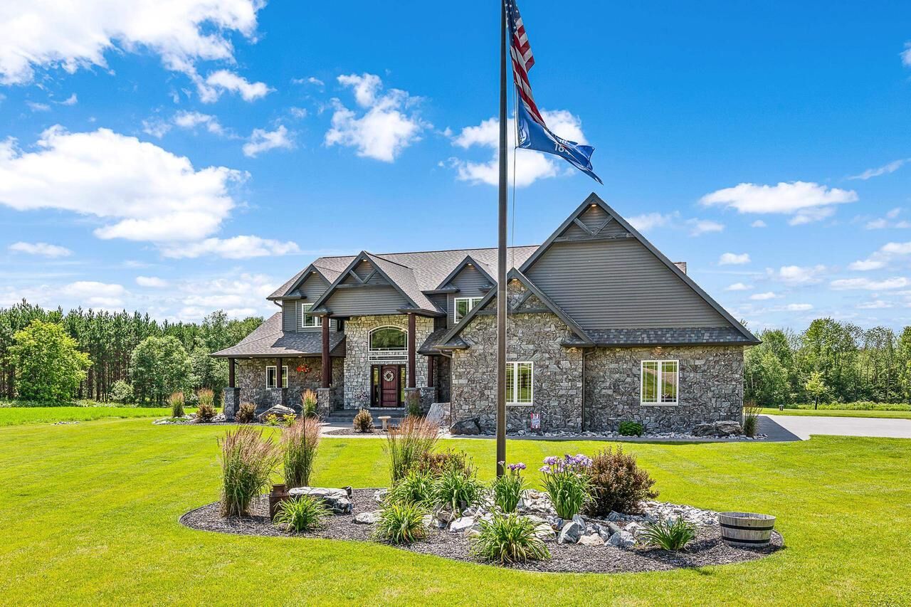 Property Photo: 202300 County Road J WI 54473