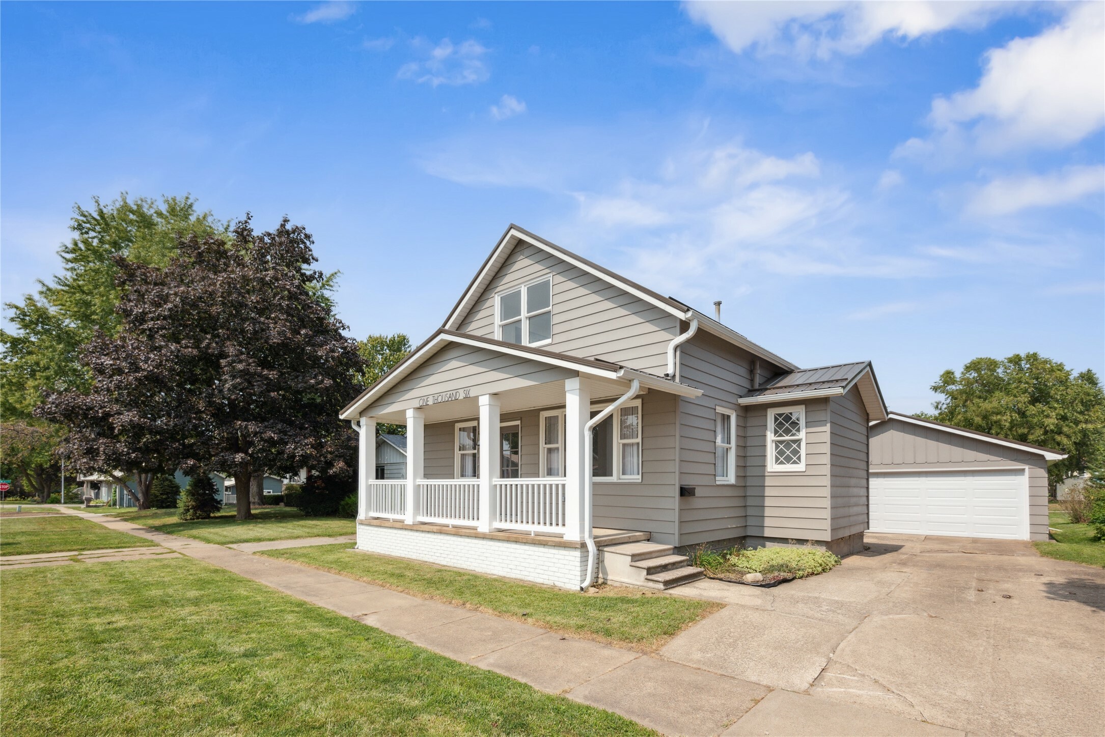 Property Photo:  1006 Union Street  IA 50219 