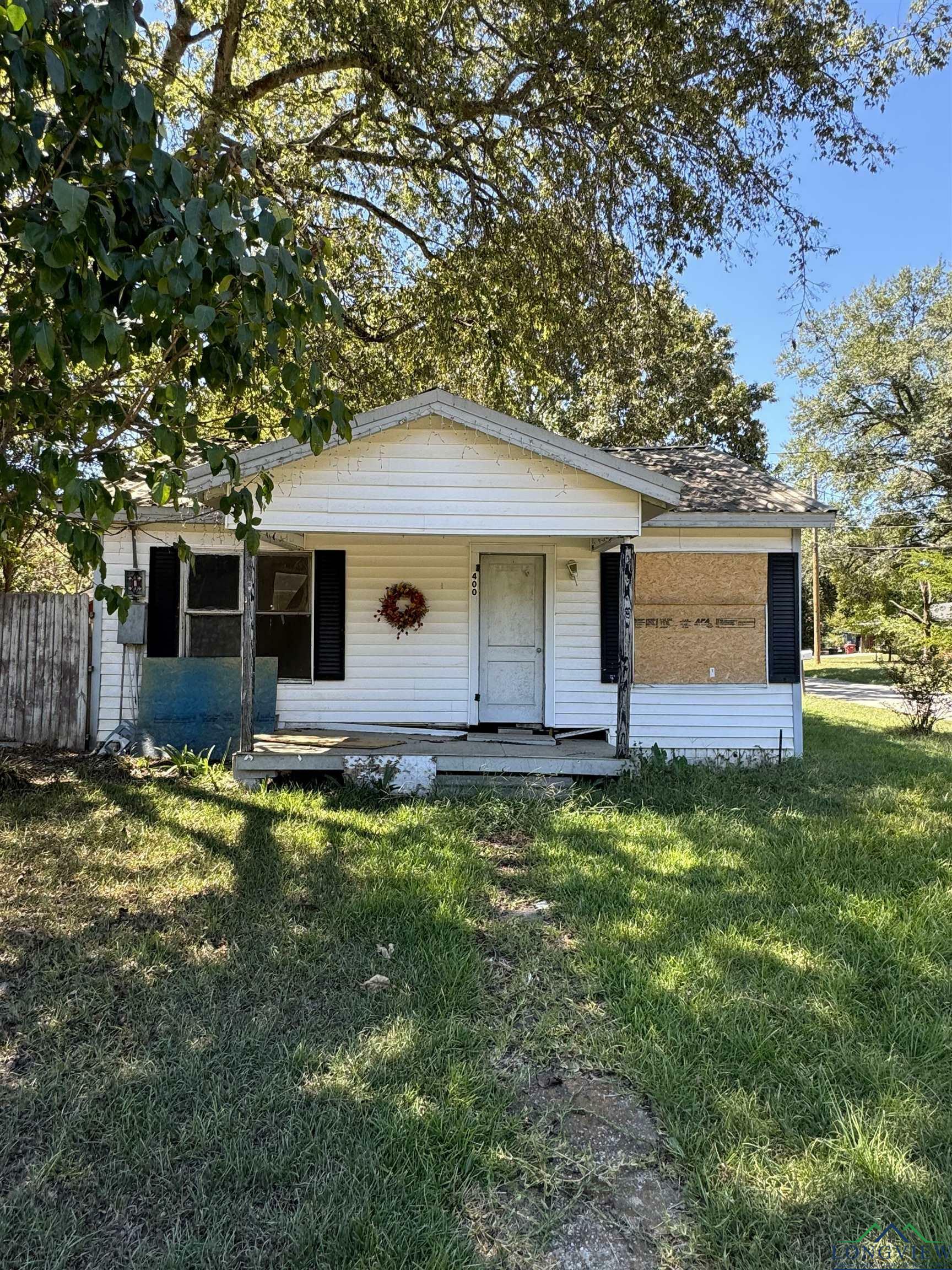 Property Photo:  400 S Central  TX 75650 