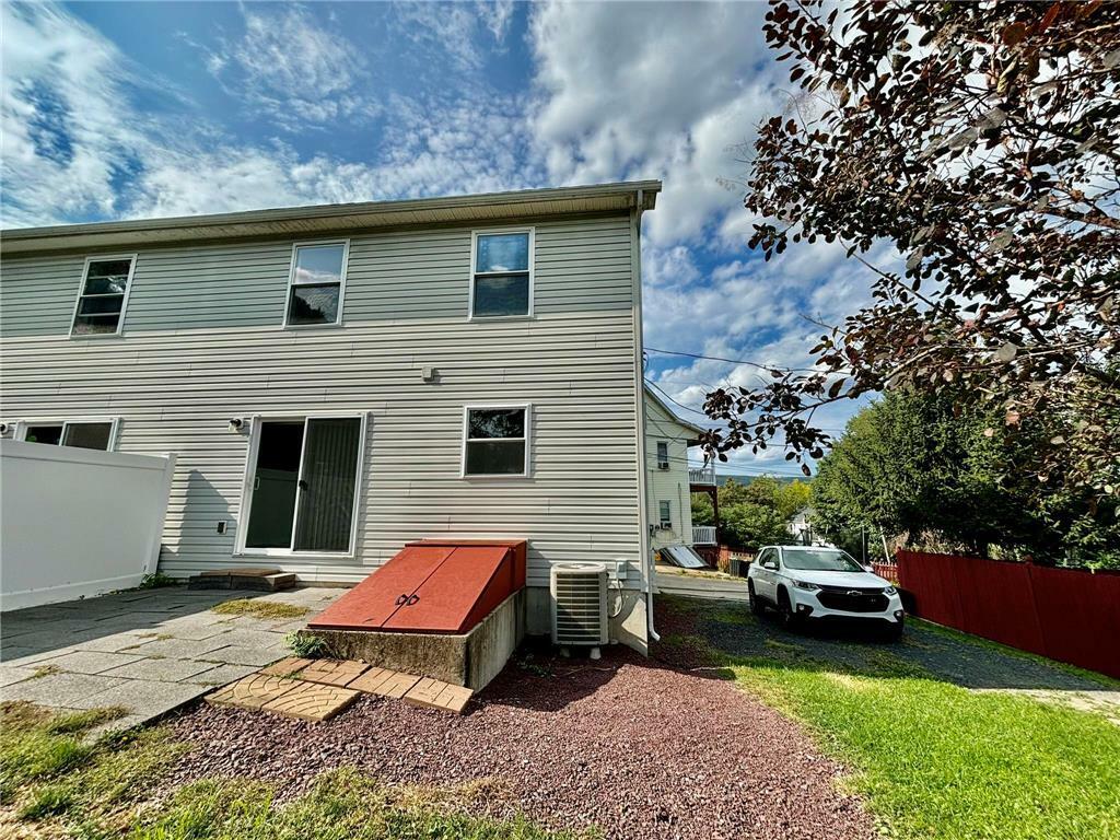 Property Photo:  11 Jewel Street  PA 18013 