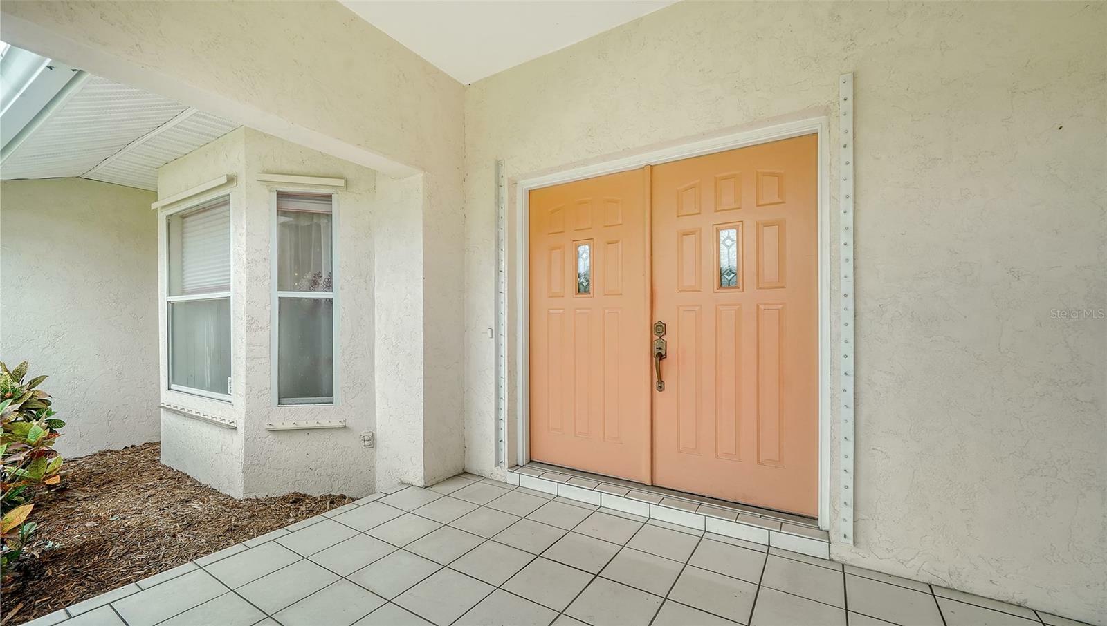 Property Photo:  1626 Ridgewood Lane  FL 34231 